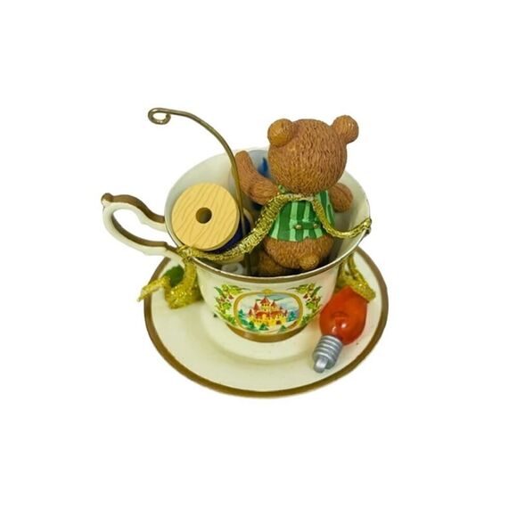 Carlton Cards Heirloom ornaments little treasures 2002 bear in a teacup - Picture 4 of 9